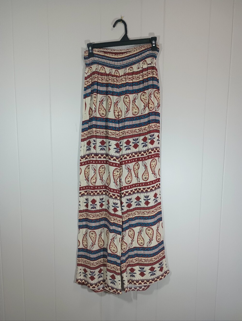Fashion Nova Pants - Cream, Red and Blue Pattern